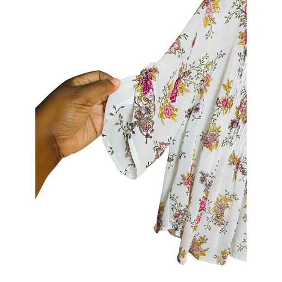 Torrid White Pink Floral Long Sleeve Blouse Top Tunic Pleated Relaxed Size 2 - Picture 3 of 5
